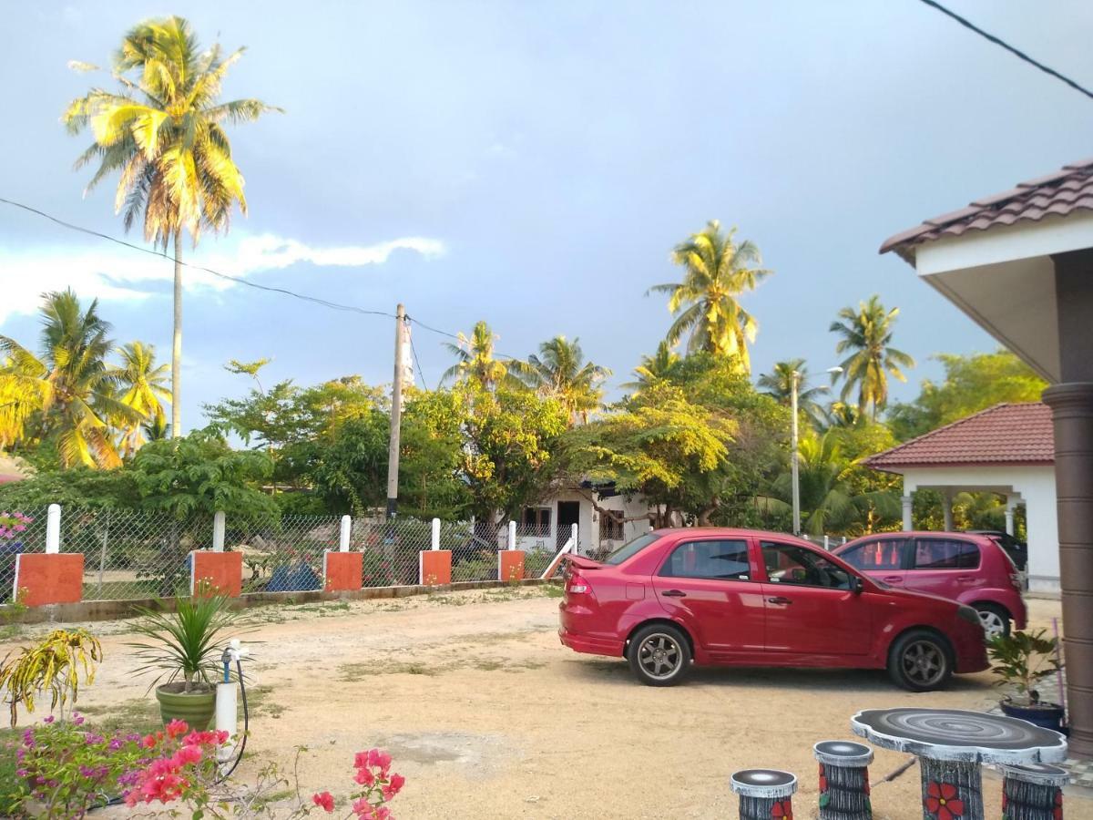 Desa Besut Inn Kampung Kuala Besut Exterior photo